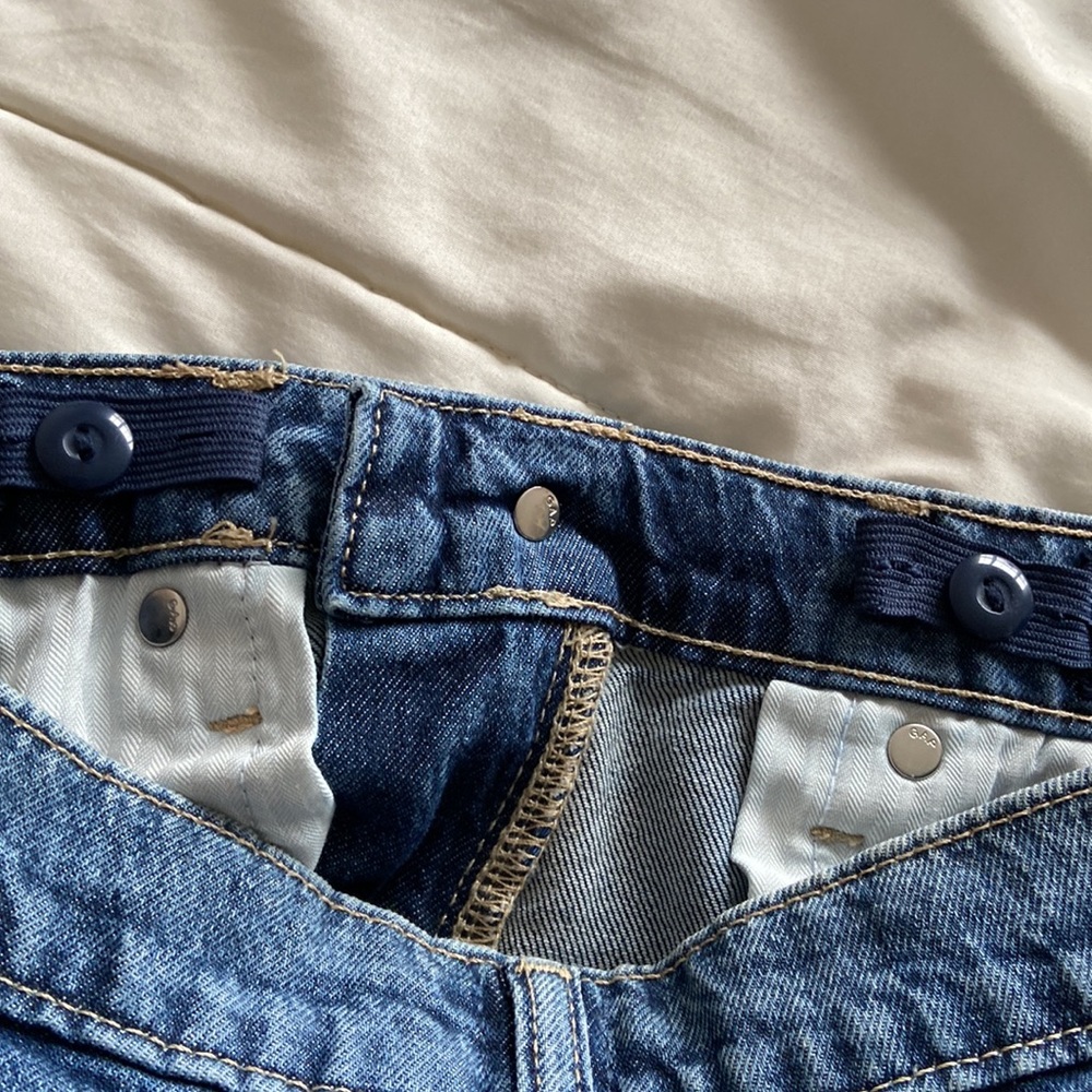 NWT Gap Mid-Rise Side Vent Hem Distressed 90s Loose Straight Leg Jeans - Picture 6 of 14